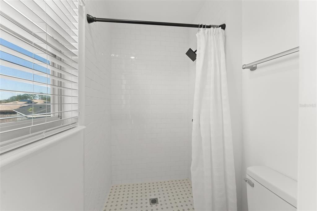 For Sale: $379,900 (4 beds, 2 baths, 2328 Square Feet)