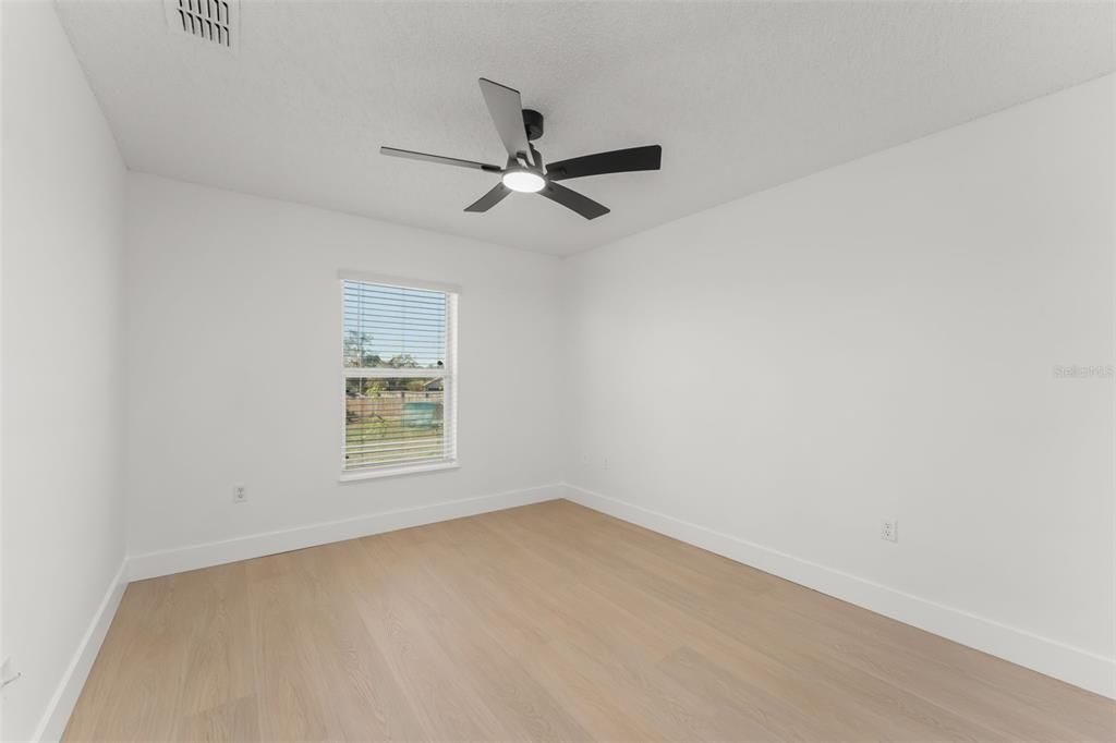 For Sale: $379,900 (4 beds, 2 baths, 2328 Square Feet)