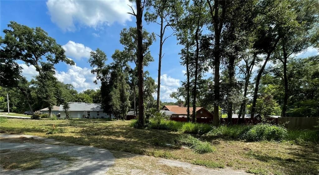 На продажу: $109,000 (0.28 acres)