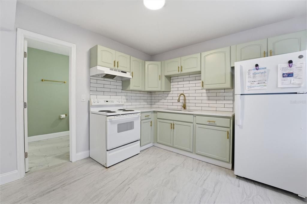 For Sale: $555,000 (4 beds, 2 baths, 1602 Square Feet)