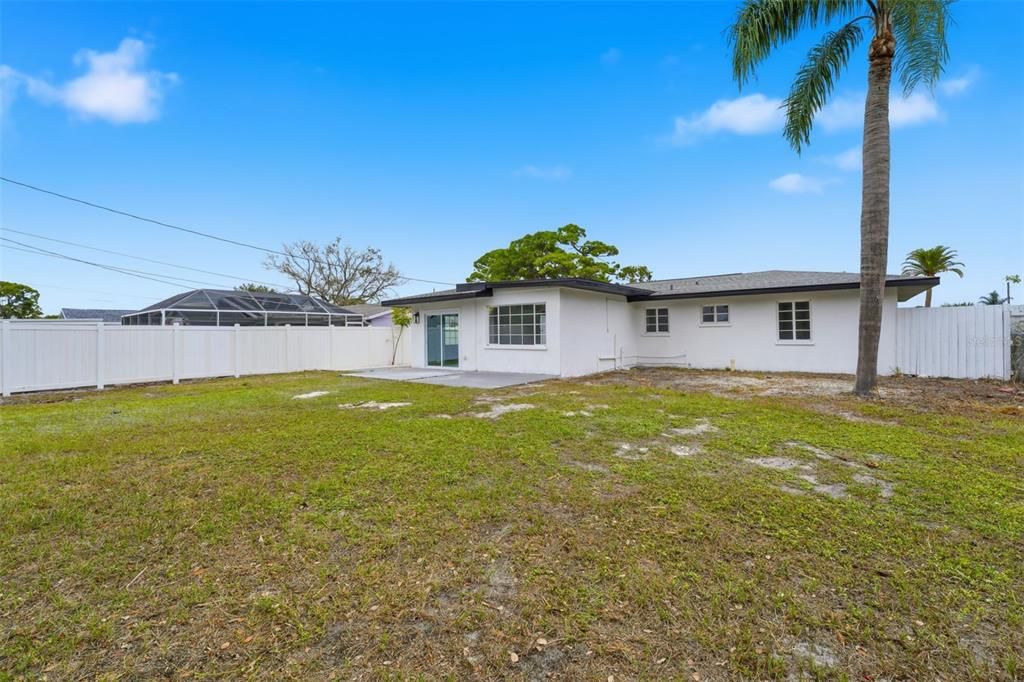 For Sale: $555,000 (4 beds, 2 baths, 1602 Square Feet)