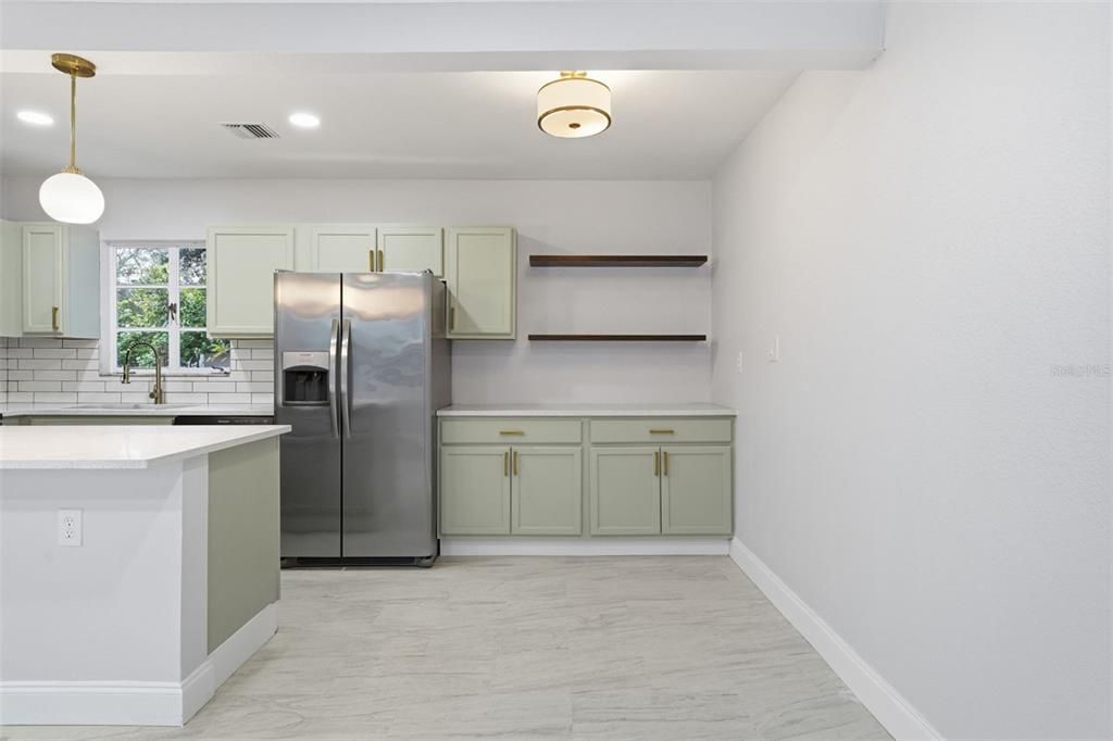 For Sale: $555,000 (4 beds, 2 baths, 1602 Square Feet)