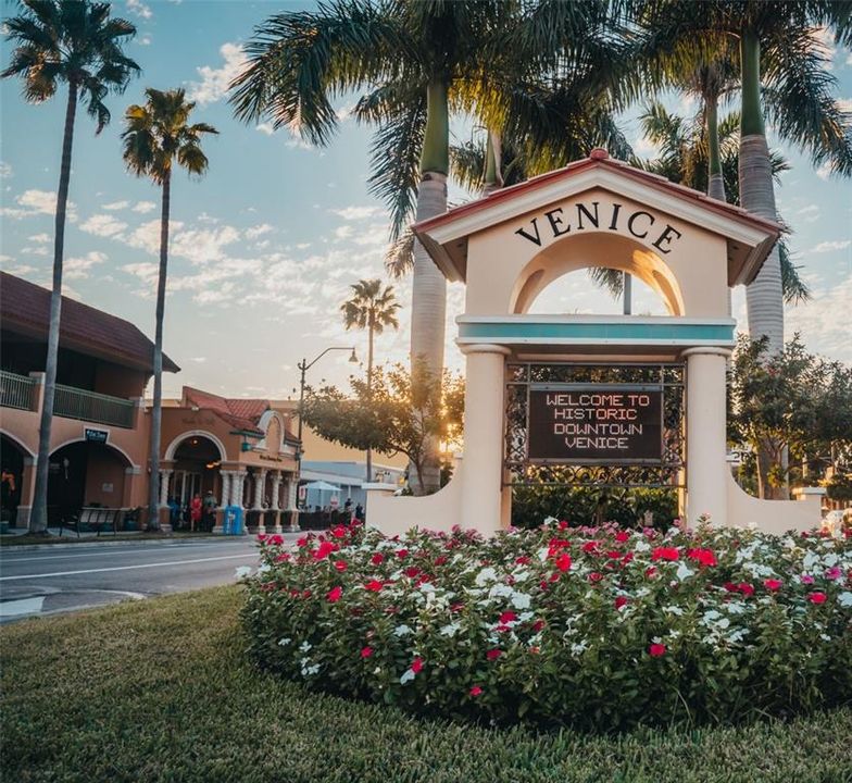 For Sale: $555,000 (4 beds, 2 baths, 1602 Square Feet)