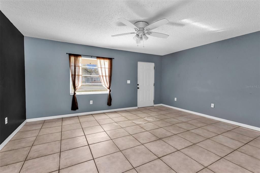 For Rent: $1,259 (2 beds, 1 baths, 832 Square Feet)