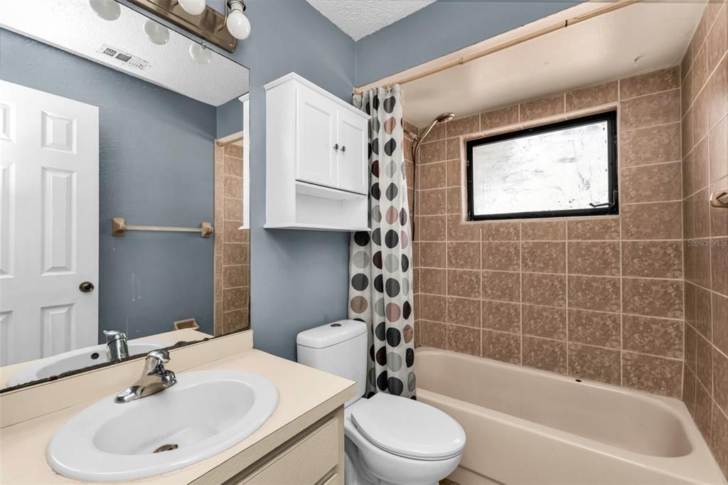 For Rent: $1,259 (2 beds, 1 baths, 832 Square Feet)