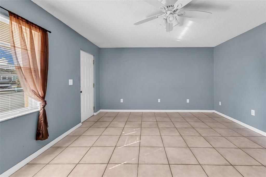 For Rent: $1,259 (2 beds, 1 baths, 832 Square Feet)