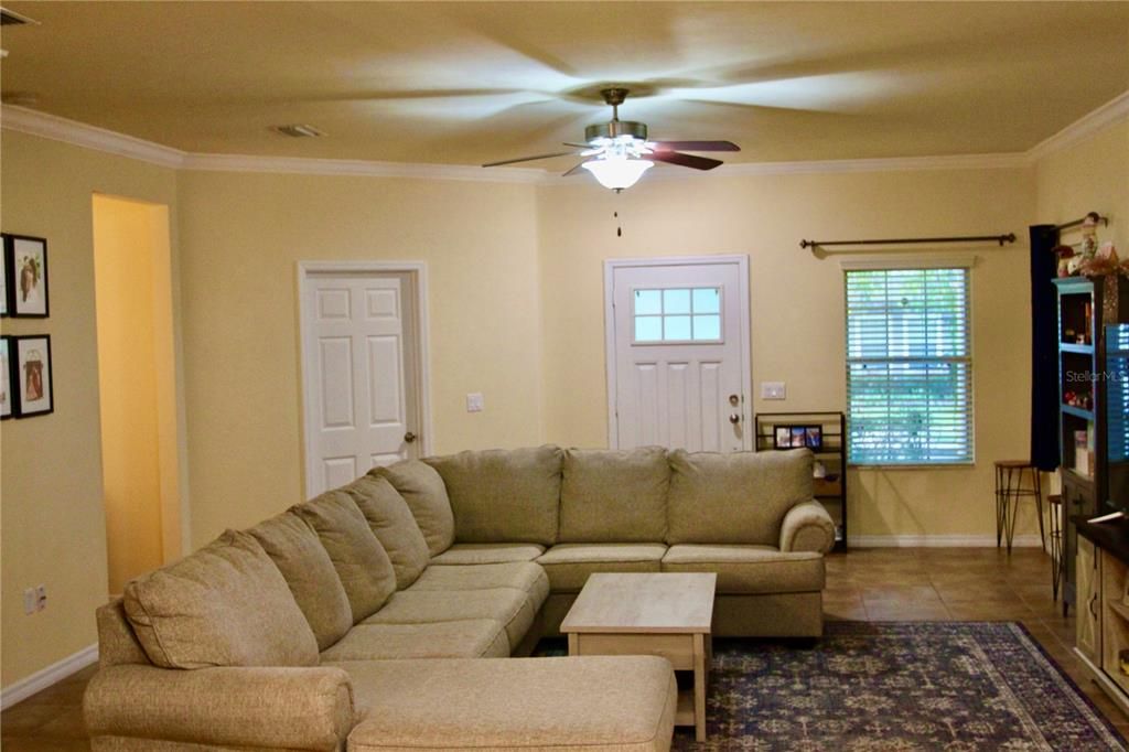 En Venta: $340,000 (3 camas, 2 baños, 1608 Pies cuadrados)