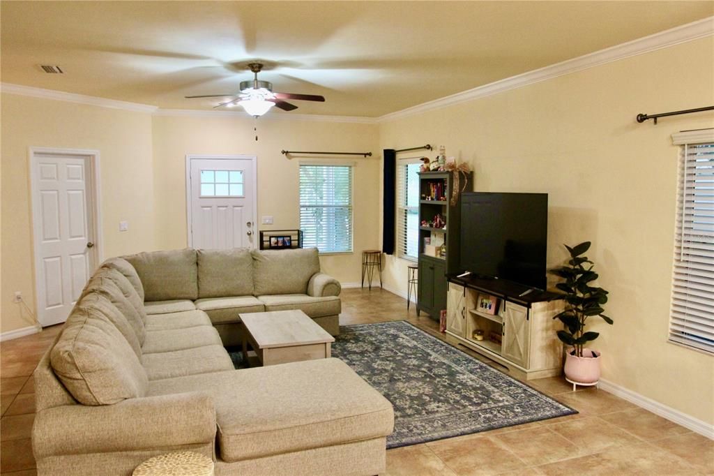 En Venta: $340,000 (3 camas, 2 baños, 1608 Pies cuadrados)