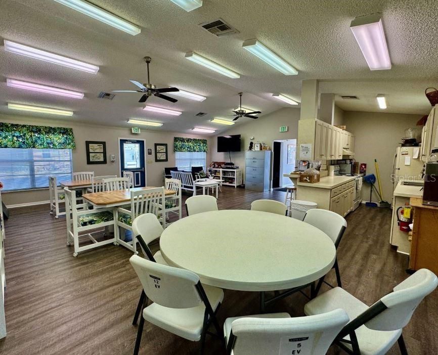 For Sale: $170,000 (2 beds, 2 baths, 781 Square Feet)