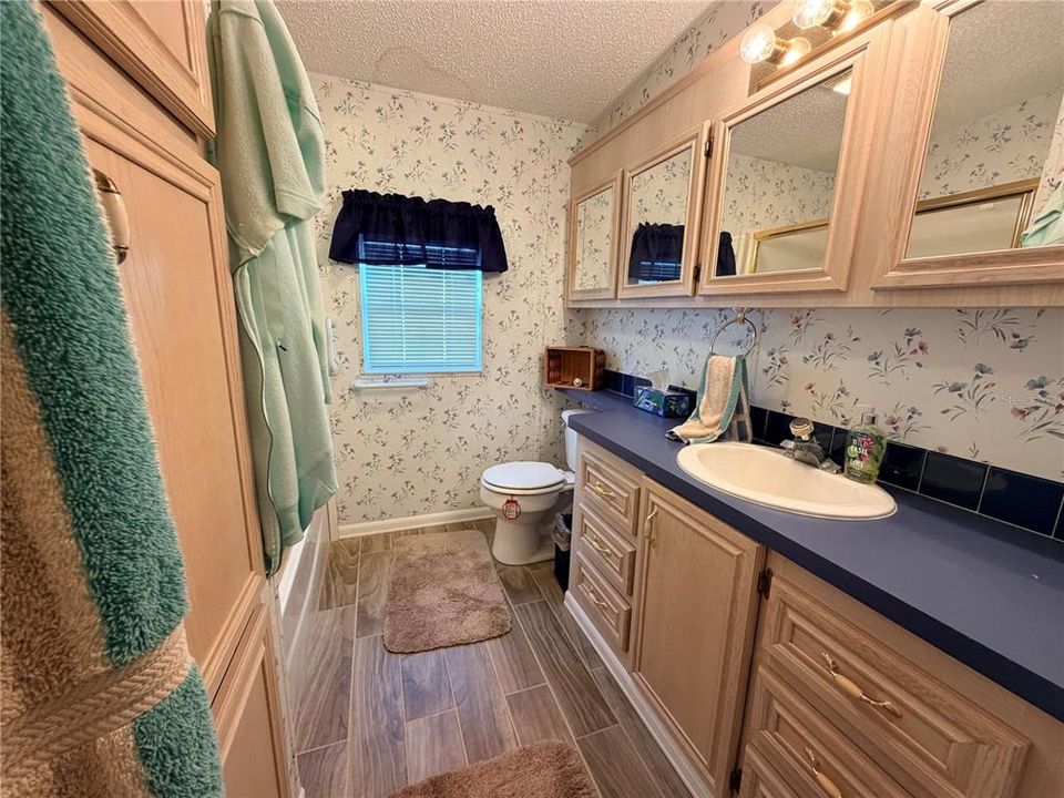 For Sale: $170,000 (2 beds, 2 baths, 781 Square Feet)