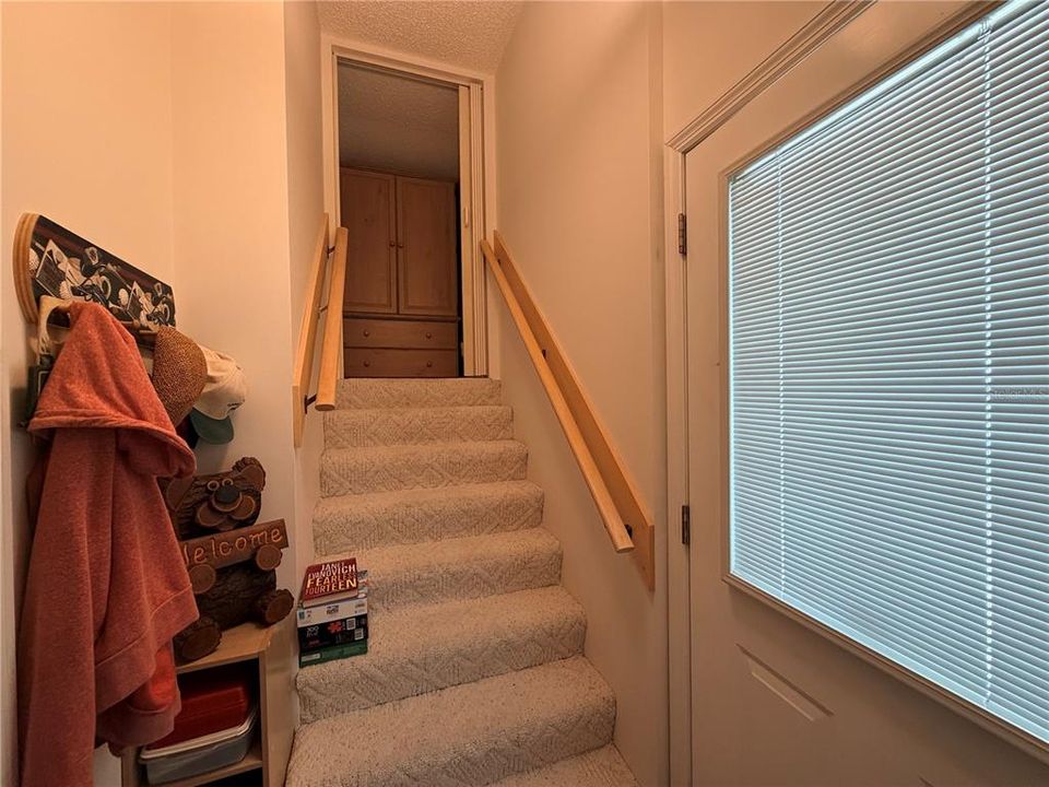 For Sale: $170,000 (2 beds, 2 baths, 781 Square Feet)