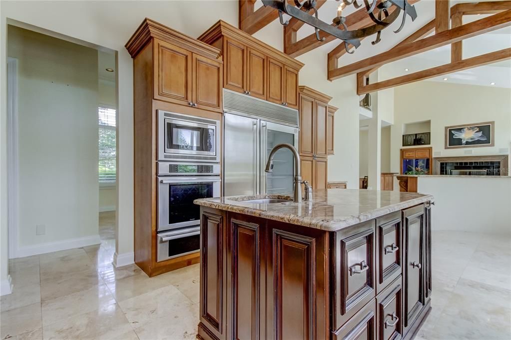 For Rent: $9,895 (5 beds, 5 baths, 5700 Square Feet)