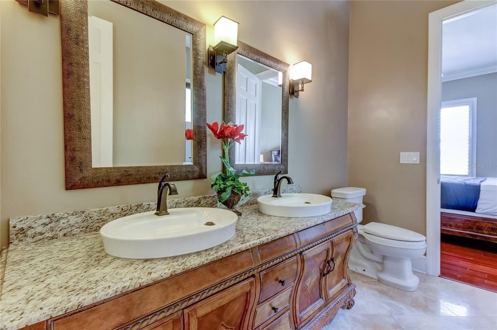 For Rent: $9,895 (5 beds, 5 baths, 5700 Square Feet)