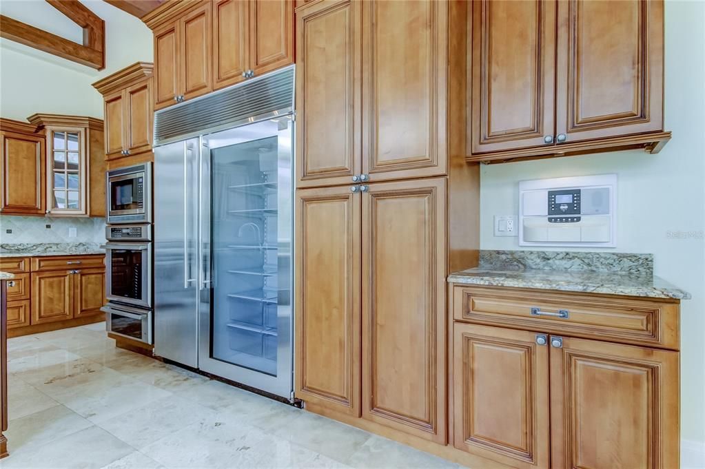 For Rent: $9,895 (5 beds, 5 baths, 5700 Square Feet)