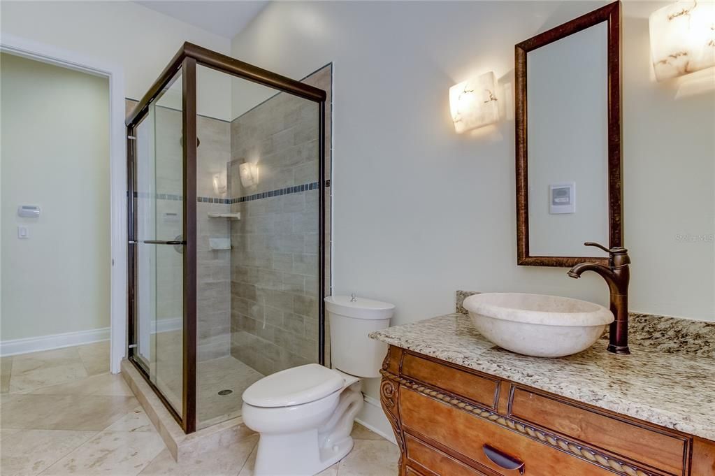 For Rent: $9,895 (5 beds, 5 baths, 5700 Square Feet)