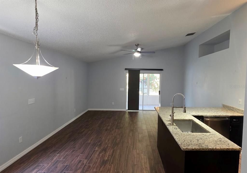 На продажу: $485,000 (4 спален, 2 ванн, 1788 Квадратных фут)