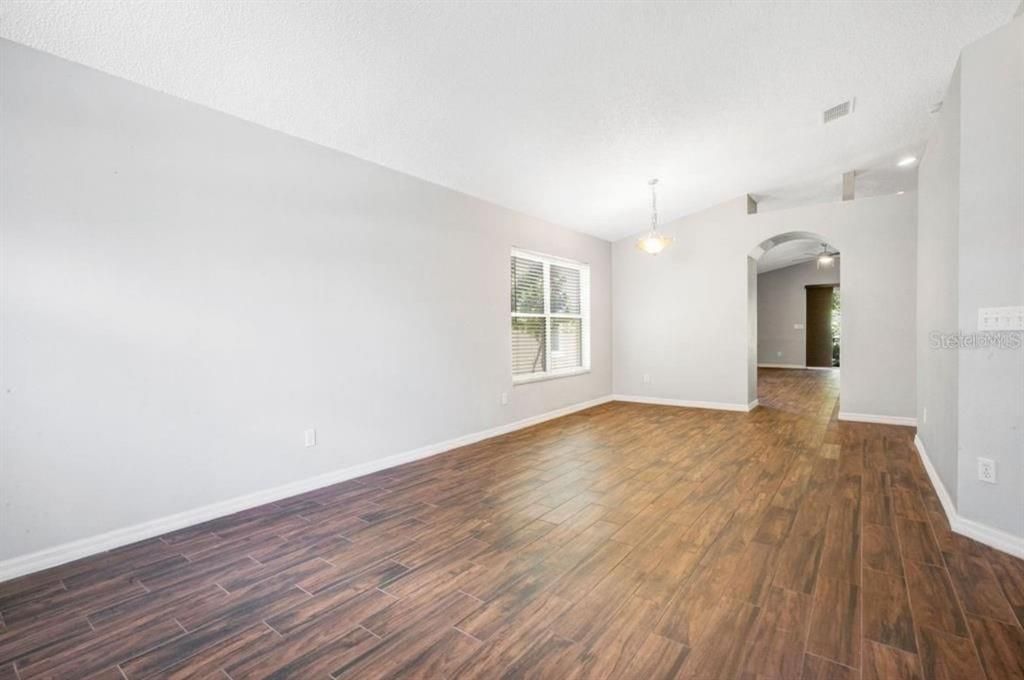 На продажу: $485,000 (4 спален, 2 ванн, 1788 Квадратных фут)