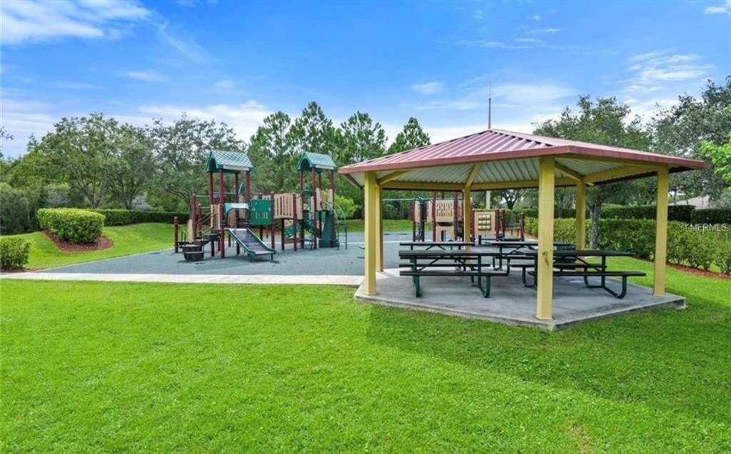 На продажу: $485,000 (4 спален, 2 ванн, 1788 Квадратных фут)