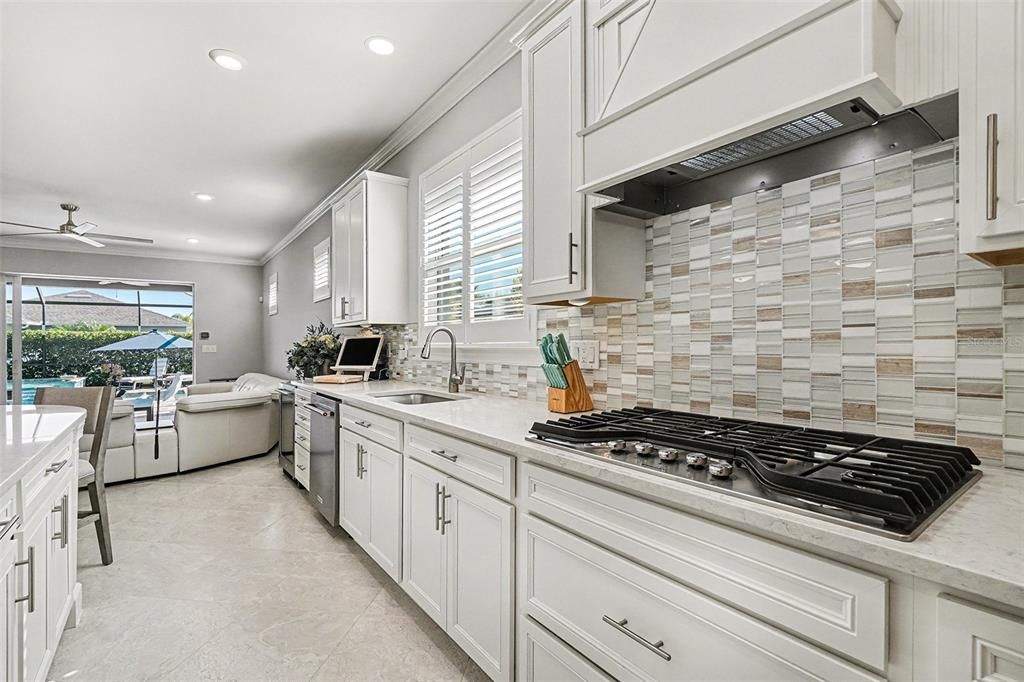 待售: $721,000 (3 贝兹, 2 浴室, 2102 平方英尺)