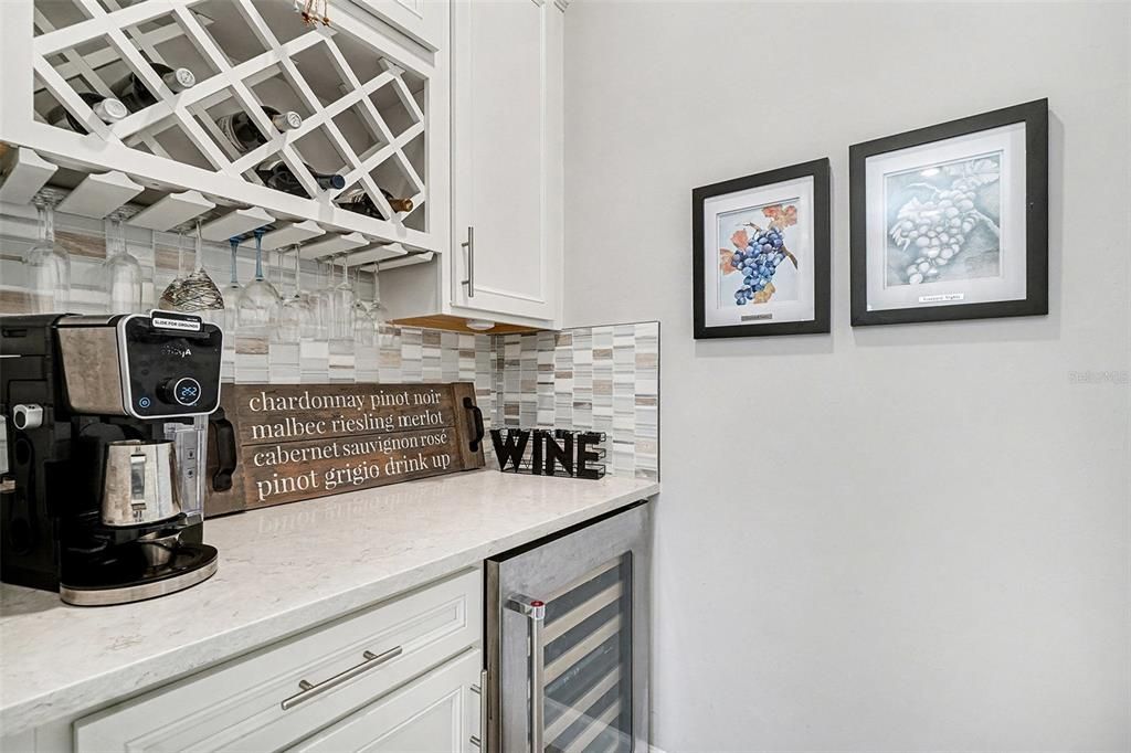 待售: $721,000 (3 贝兹, 2 浴室, 2102 平方英尺)