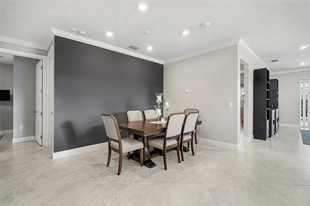 待售: $721,000 (3 贝兹, 2 浴室, 2102 平方英尺)