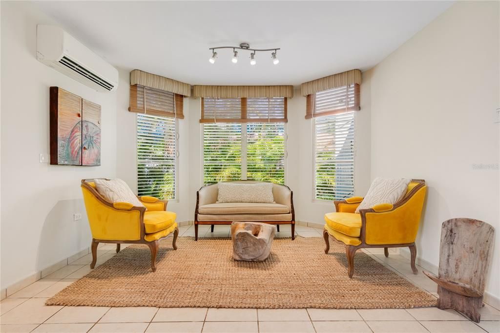 For Sale: $1,400,000 (3 beds, 3 baths, 2652 Square Feet)