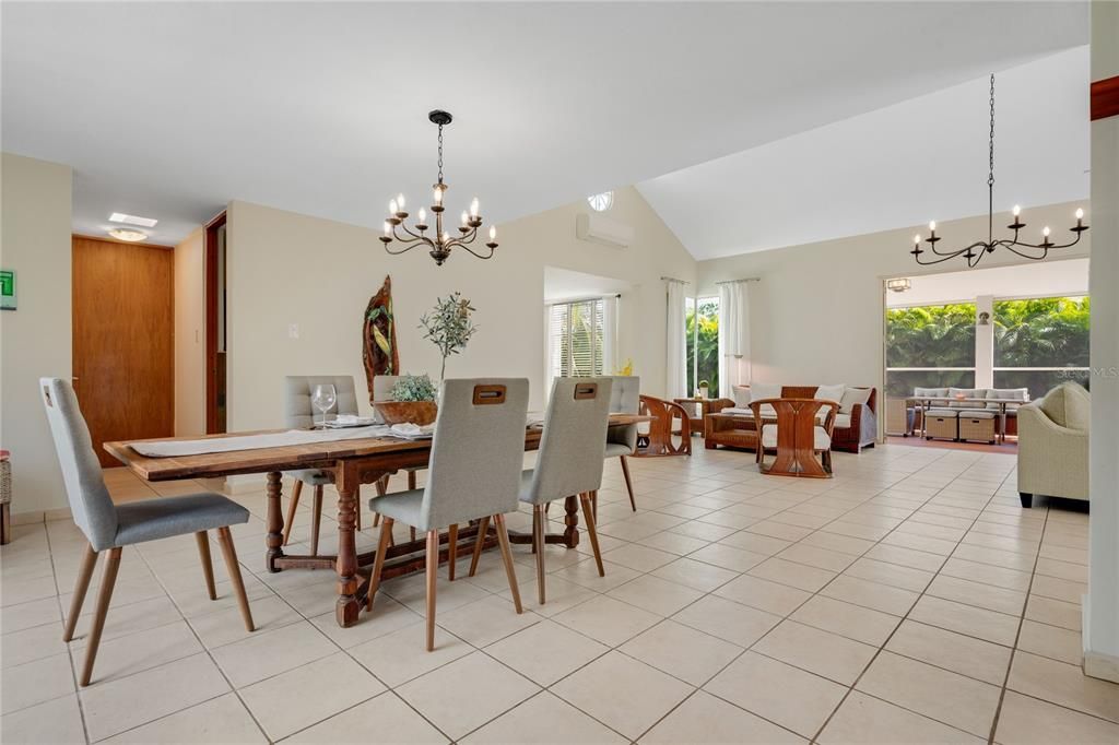 For Sale: $1,400,000 (3 beds, 3 baths, 2652 Square Feet)