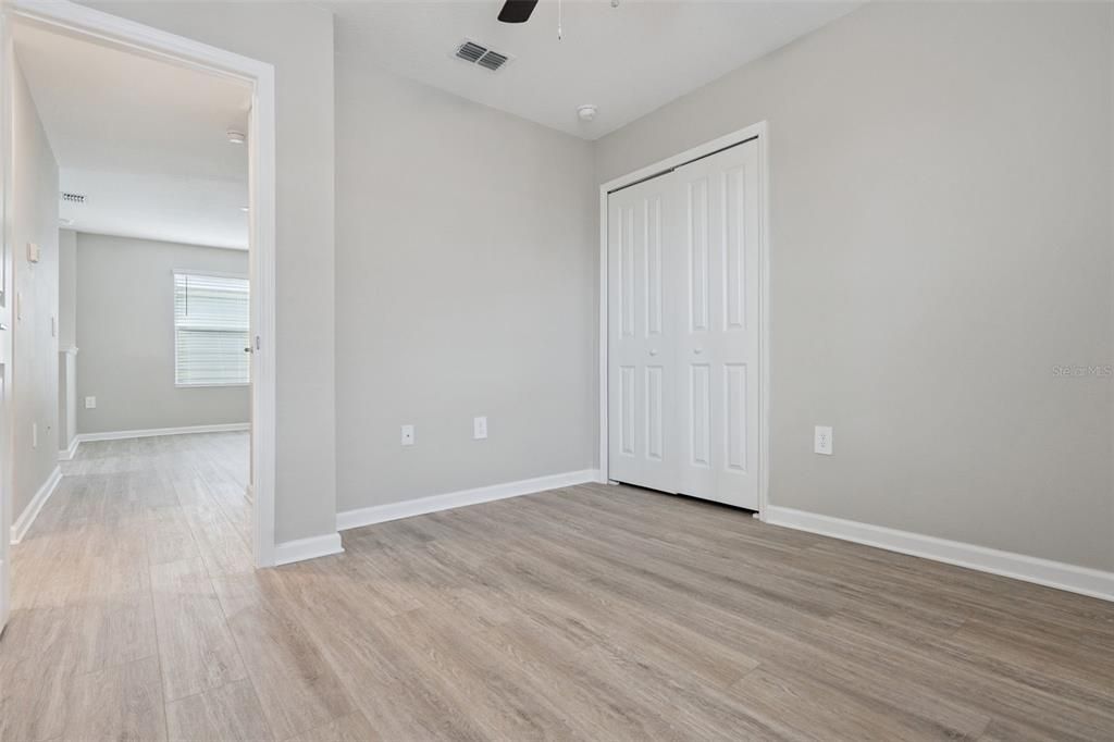 В аренду: $2,400 (4 спален, 2 ванн, 1902 Квадратных фут)