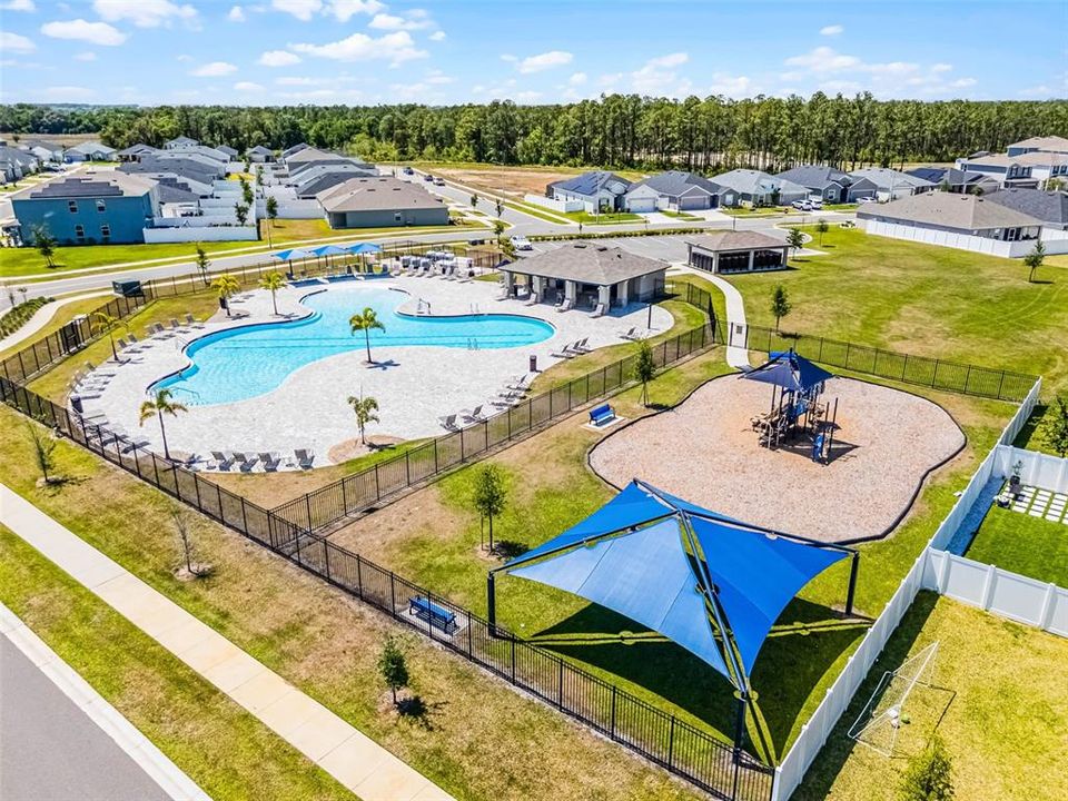 В аренду: $2,400 (4 спален, 2 ванн, 1902 Квадратных фут)