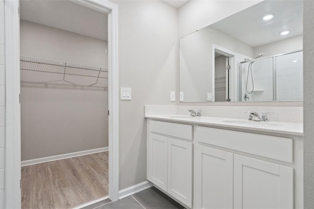 В аренду: $2,400 (4 спален, 2 ванн, 1902 Квадратных фут)