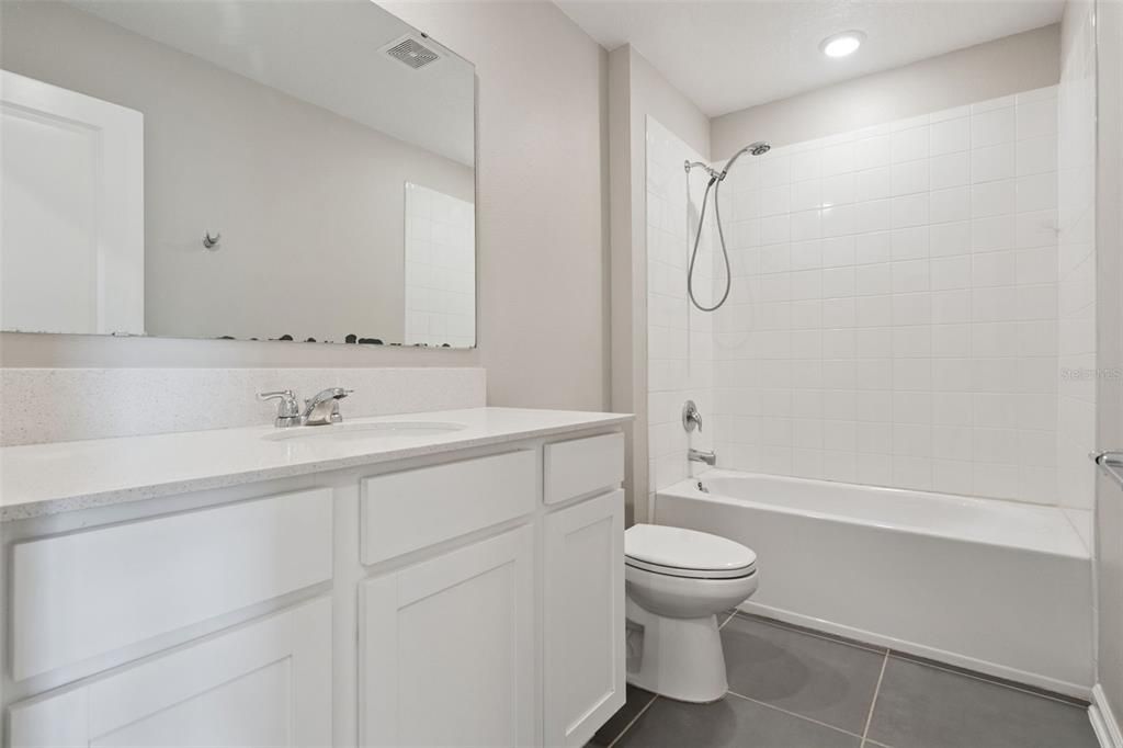 В аренду: $2,400 (4 спален, 2 ванн, 1902 Квадратных фут)