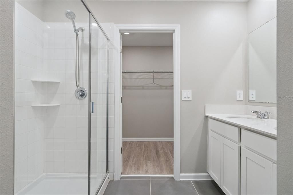 В аренду: $2,400 (4 спален, 2 ванн, 1902 Квадратных фут)