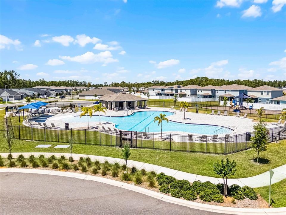 В аренду: $2,400 (4 спален, 2 ванн, 1902 Квадратных фут)