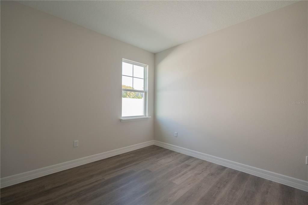 For Sale: $419,000 (3 beds, 2 baths, 1913 Square Feet)