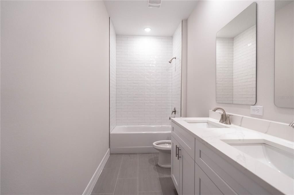 For Sale: $419,000 (3 beds, 2 baths, 1913 Square Feet)