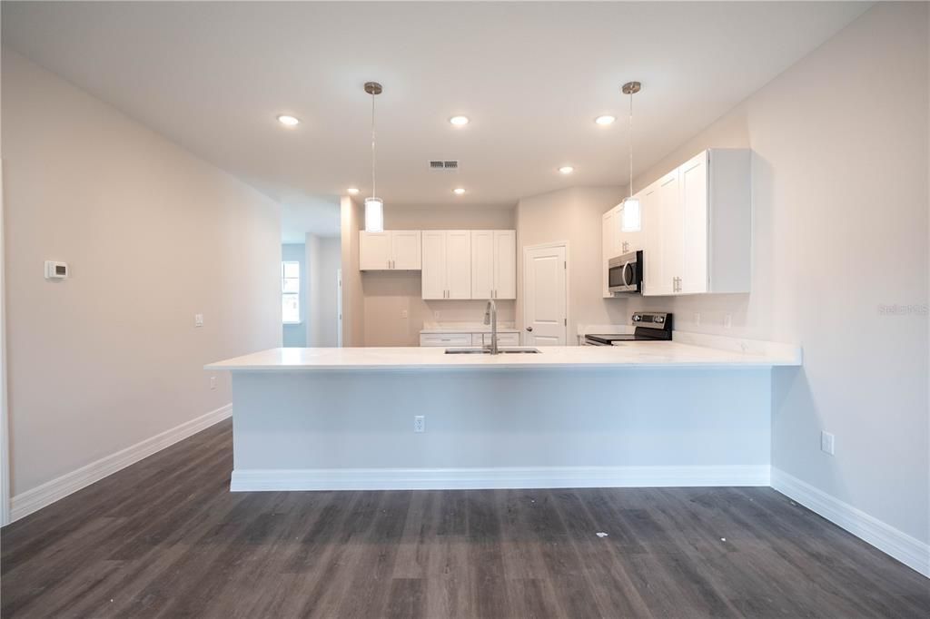 For Sale: $419,000 (3 beds, 2 baths, 1913 Square Feet)