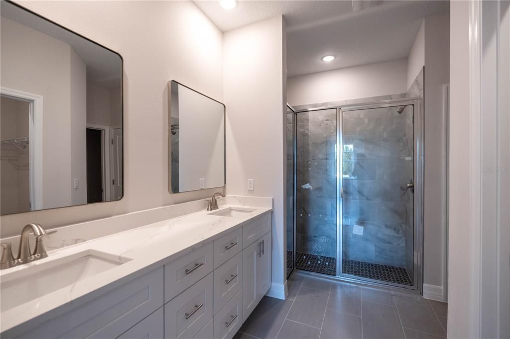 For Sale: $419,000 (3 beds, 2 baths, 1913 Square Feet)