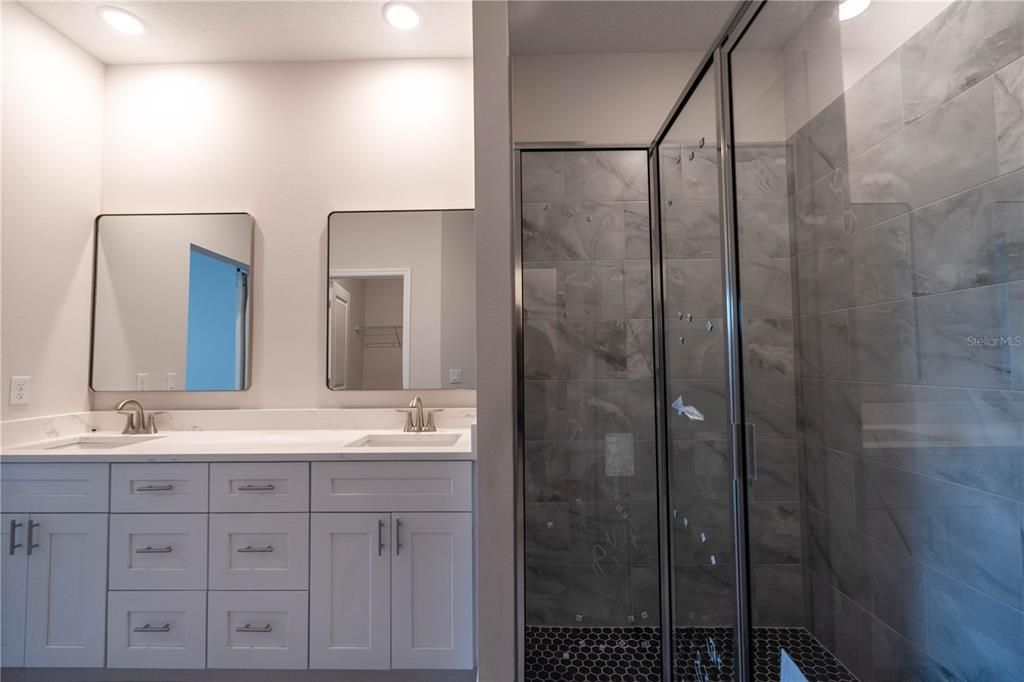 For Sale: $419,000 (3 beds, 2 baths, 1913 Square Feet)