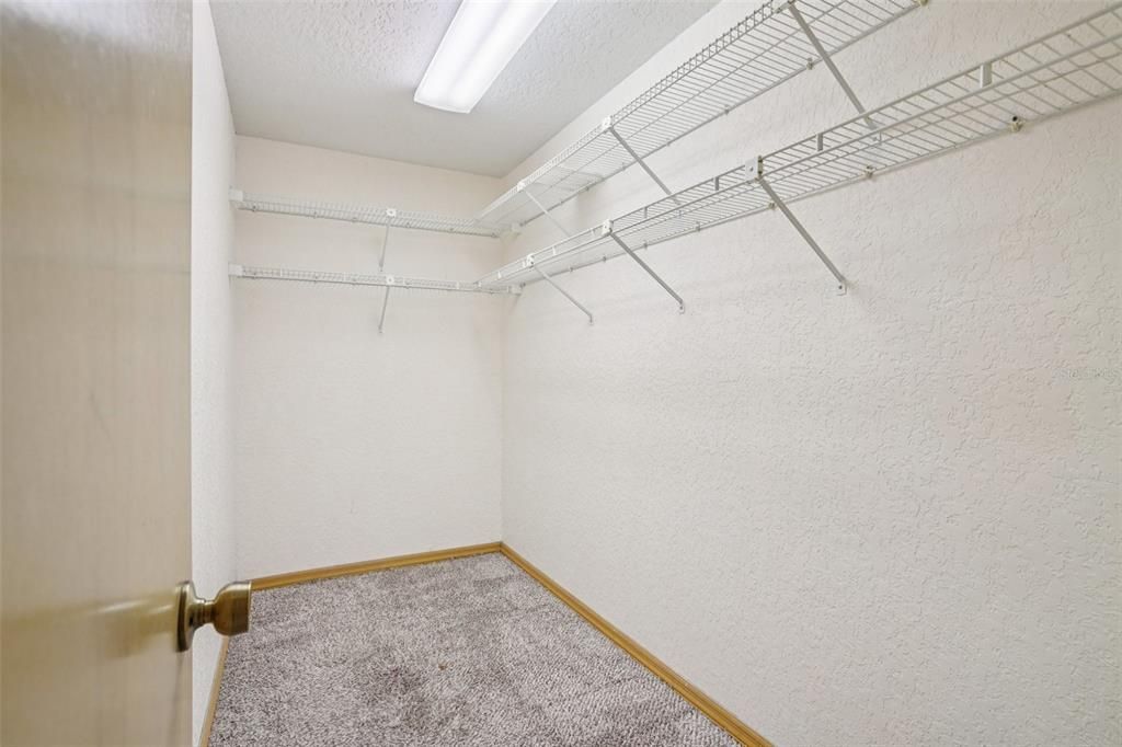 待售: $350,000 (4 贝兹, 3 浴室, 1926 平方英尺)