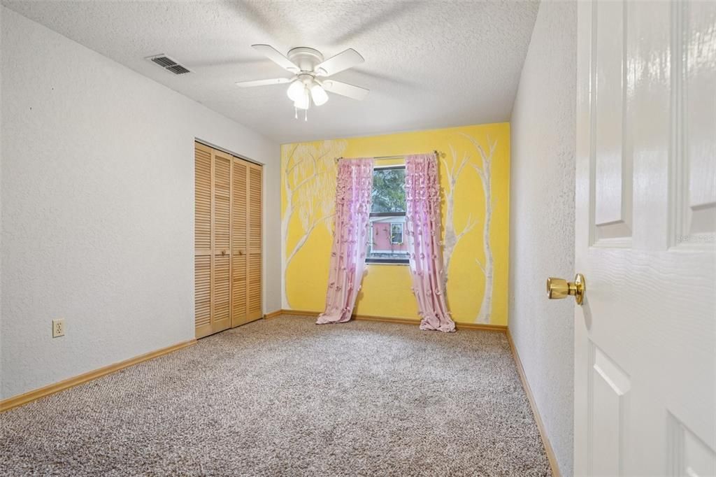 待售: $350,000 (4 贝兹, 3 浴室, 1926 平方英尺)