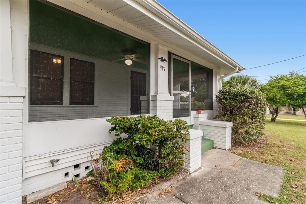 待售: $229,000 (2 贝兹, 1 浴室, 1025 平方英尺)