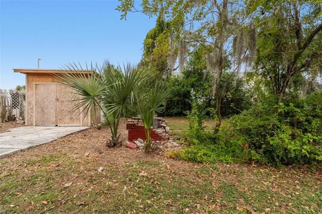 待售: $229,000 (2 贝兹, 1 浴室, 1025 平方英尺)