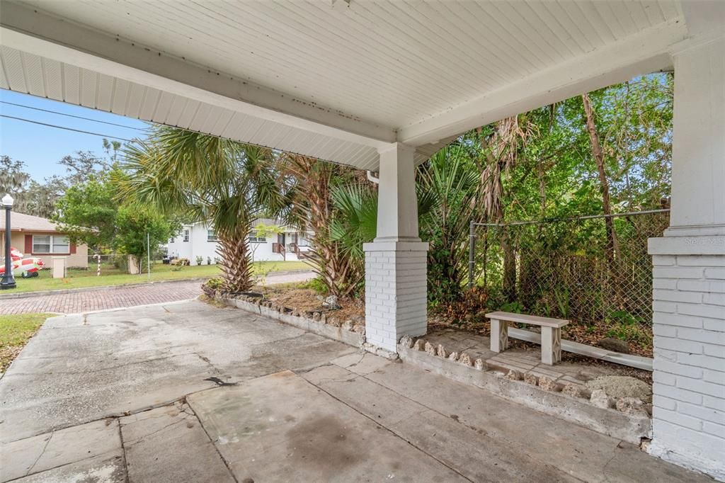 待售: $229,000 (2 贝兹, 1 浴室, 1025 平方英尺)