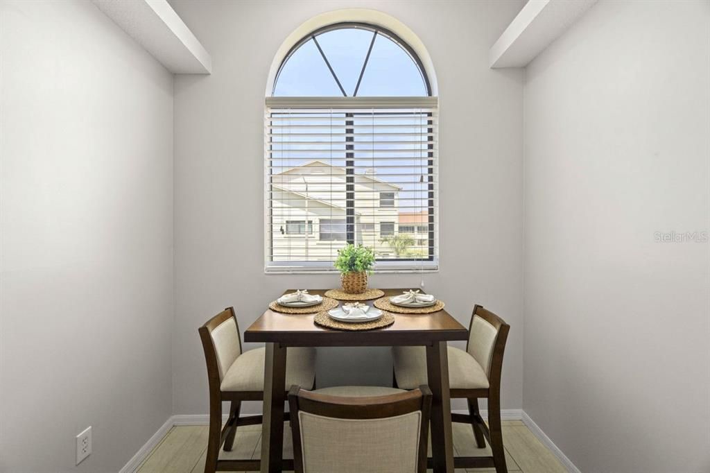 待售: $560,000 (2 贝兹, 2 浴室, 1508 平方英尺)