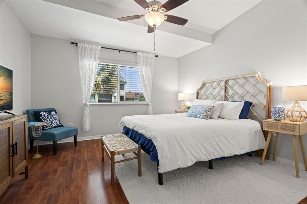 待售: $560,000 (2 贝兹, 2 浴室, 1508 平方英尺)