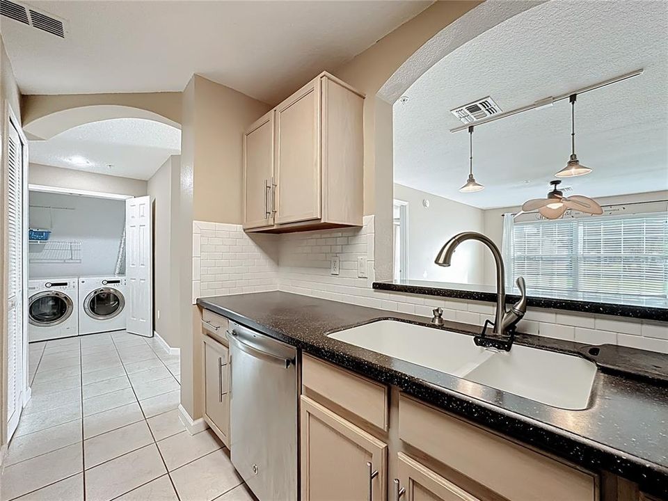 For Rent: $1,750 (2 beds, 2 baths, 1045 Square Feet)