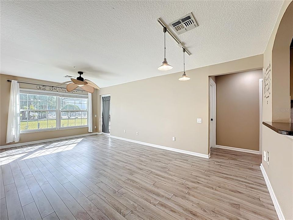 For Rent: $1,750 (2 beds, 2 baths, 1045 Square Feet)