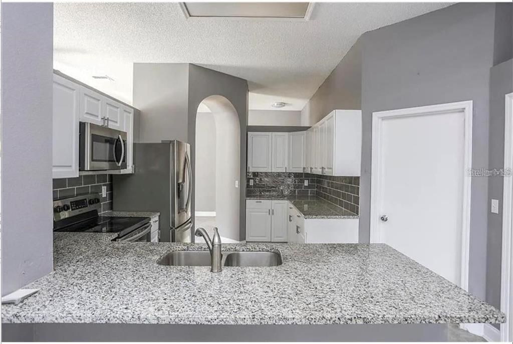 For Rent: $2,400 (3 beds, 2 baths, 1511 Square Feet)