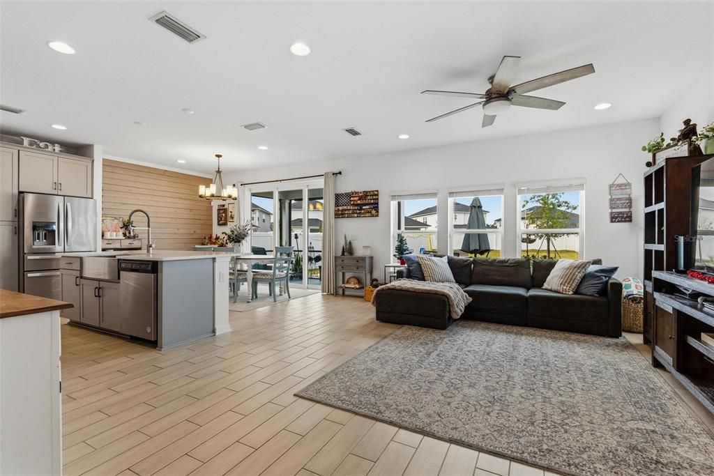 待售: $419,000 (3 贝兹, 2 浴室, 1968 平方英尺)