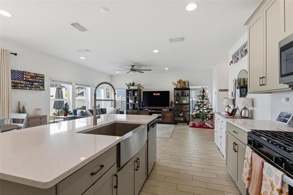 待售: $419,000 (3 贝兹, 2 浴室, 1968 平方英尺)